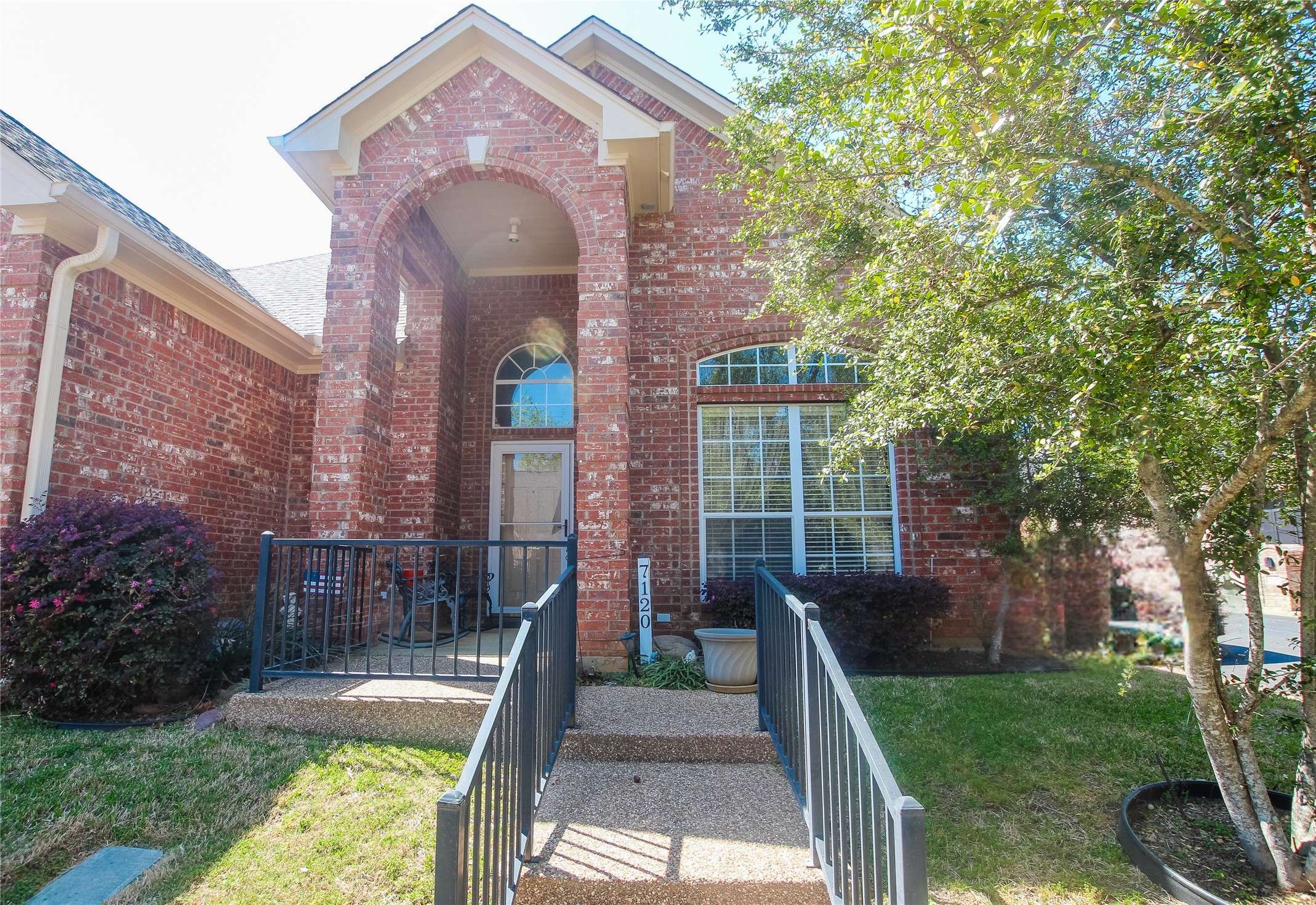 Tyler, TX 75703,7120 Holly Square CT