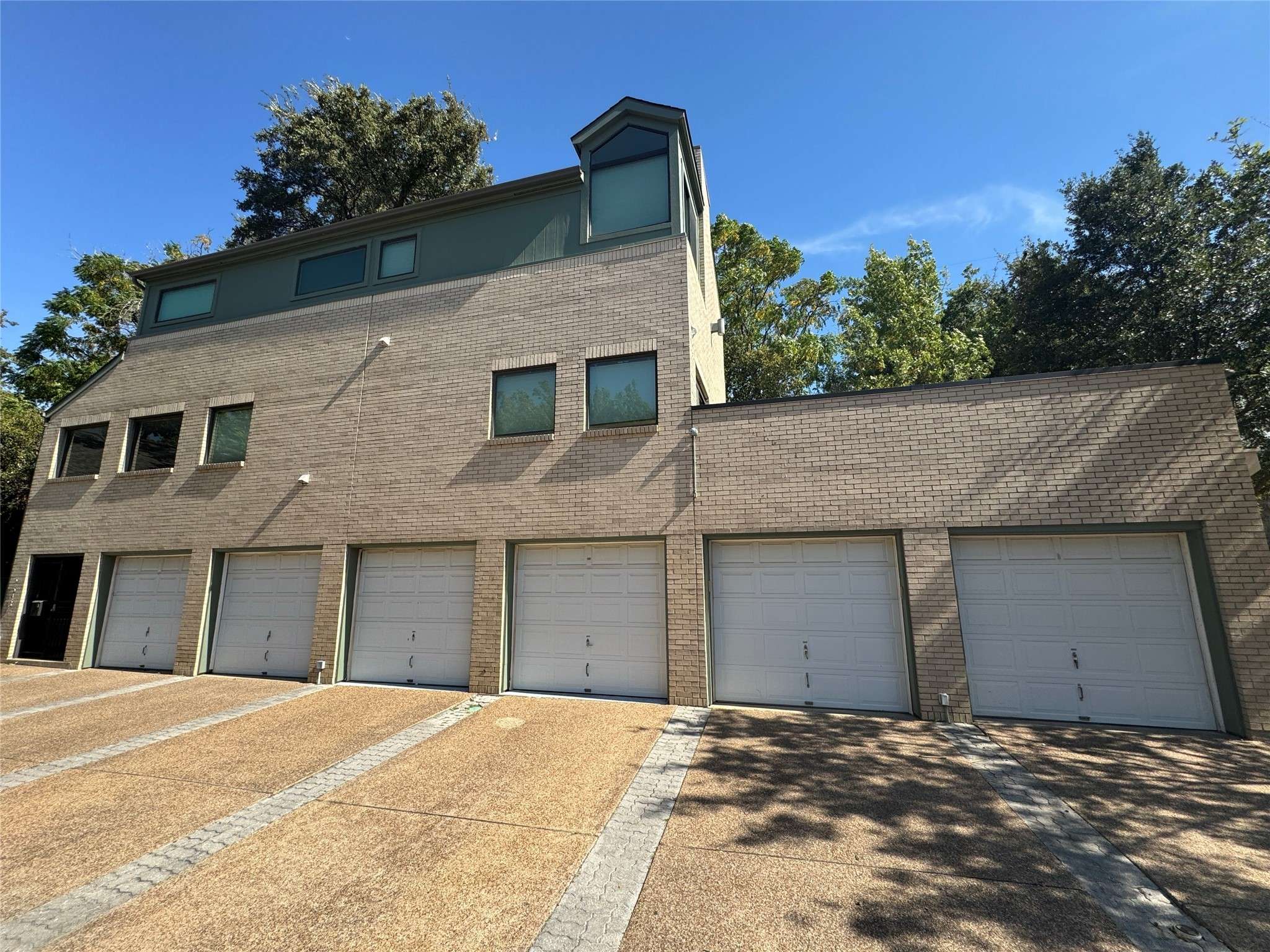 2643 Mccart AVE, Fort Worth, TX 76110