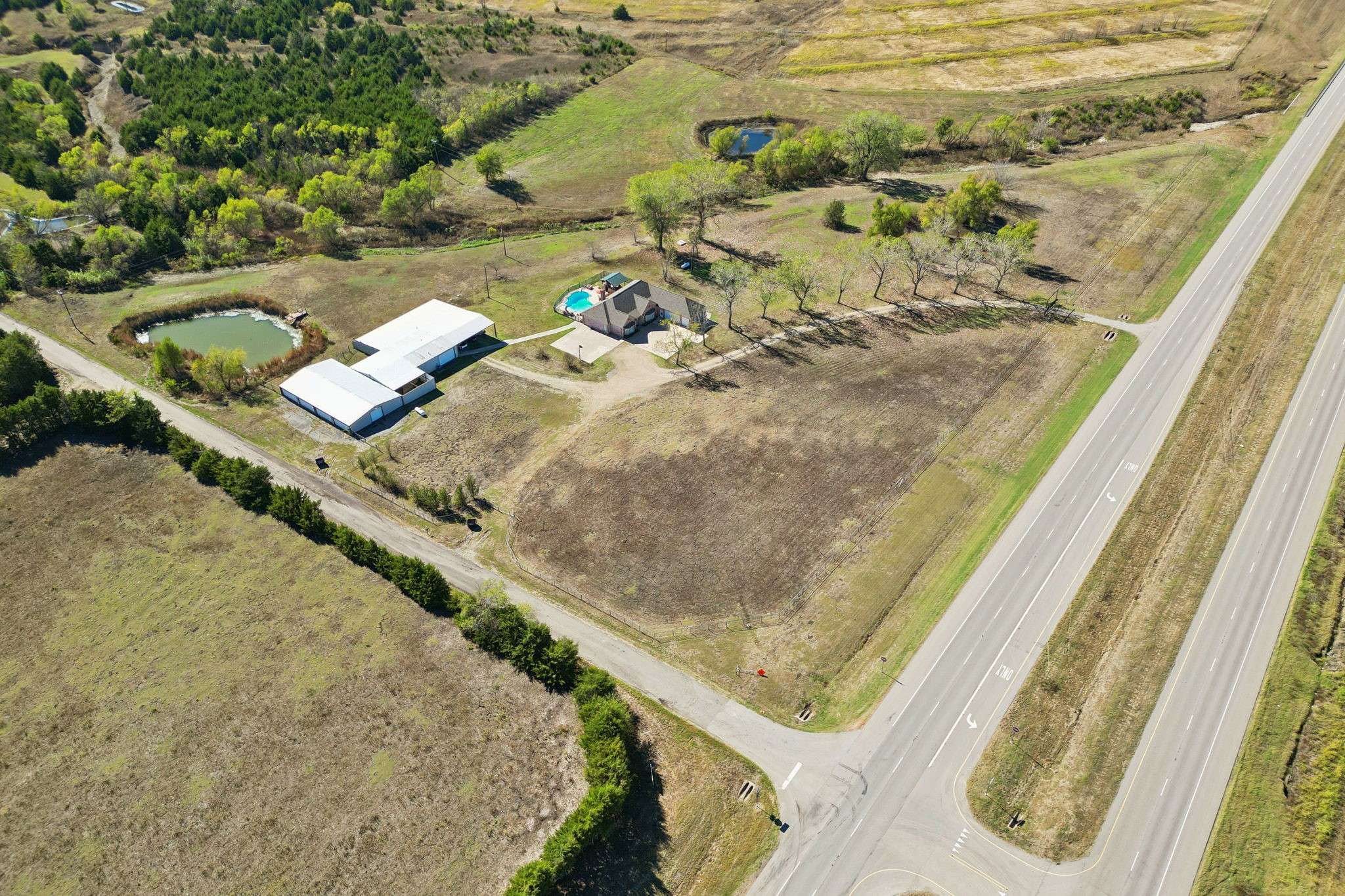 5646 County Road 2909, Dodd City, TX 75438