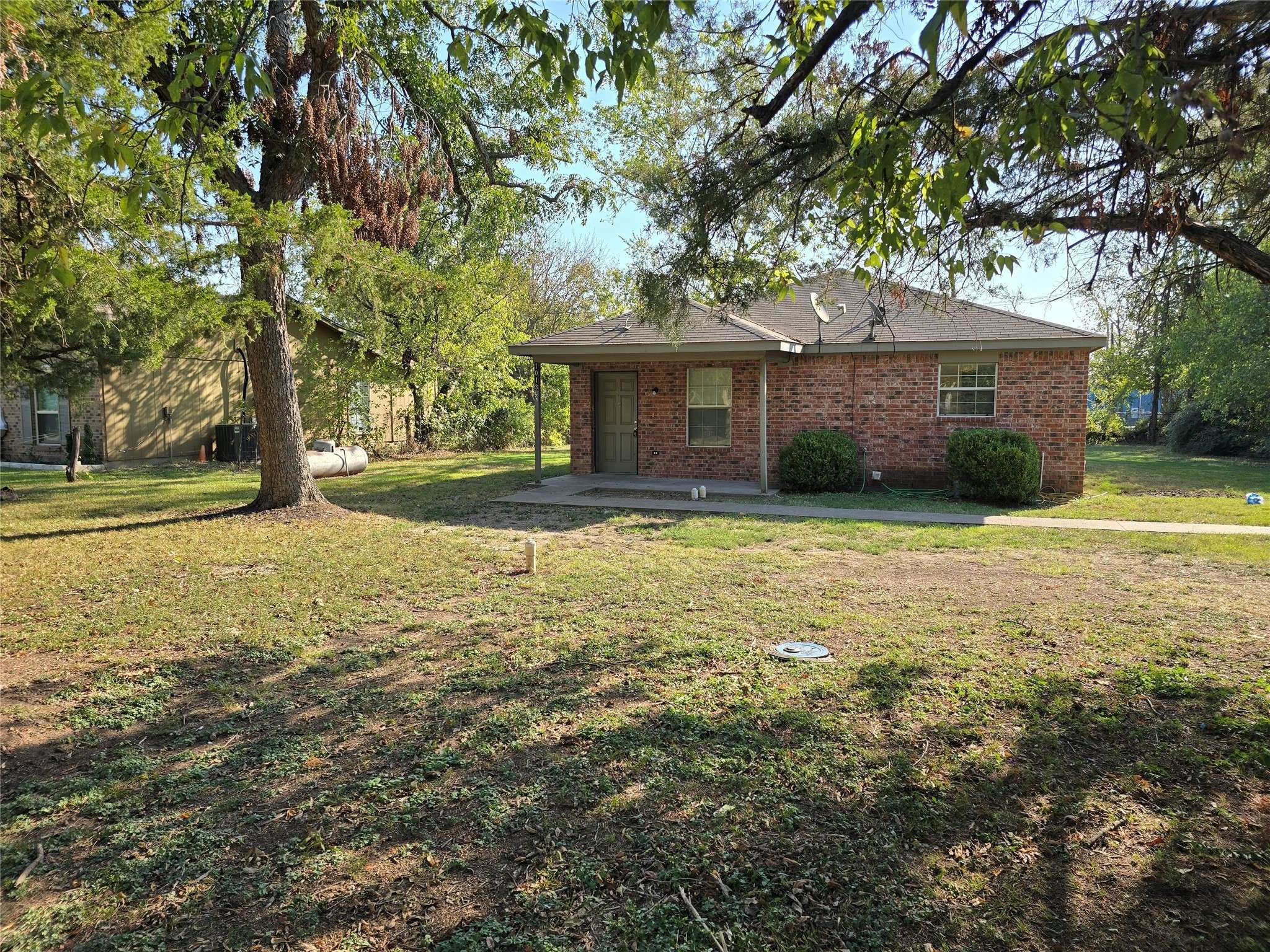 1013 1/2 S Catherine ST, Terrell, TX 75160