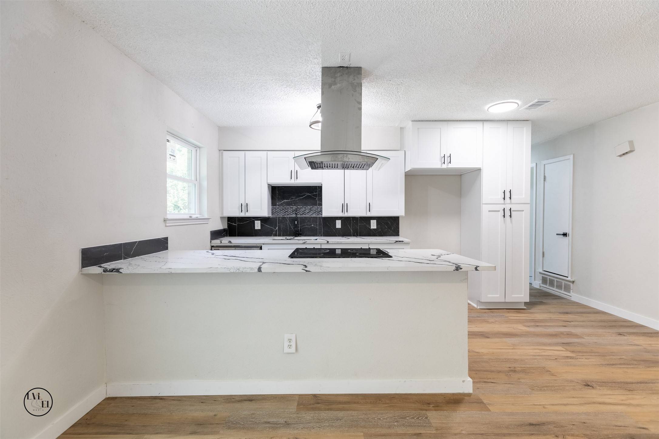 Grand Prairie, TX 75050,2318 May LN