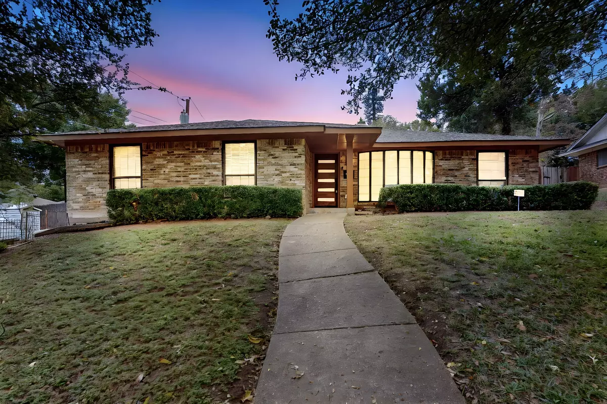 Dallas, TX 75233,3714 Kiest Knoll DR