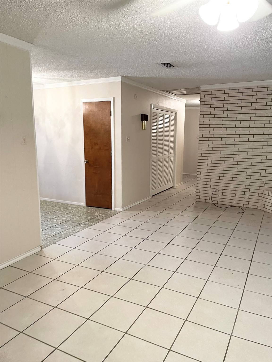 Van Alstyne, TX 75495,280 Echols ST