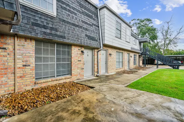 Beaumont, TX 77701,2290 Long ST