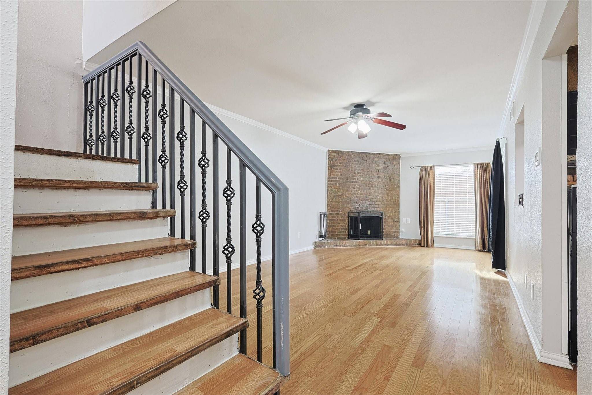 Farmers Branch, TX 75234,3136 Pin Oak CT