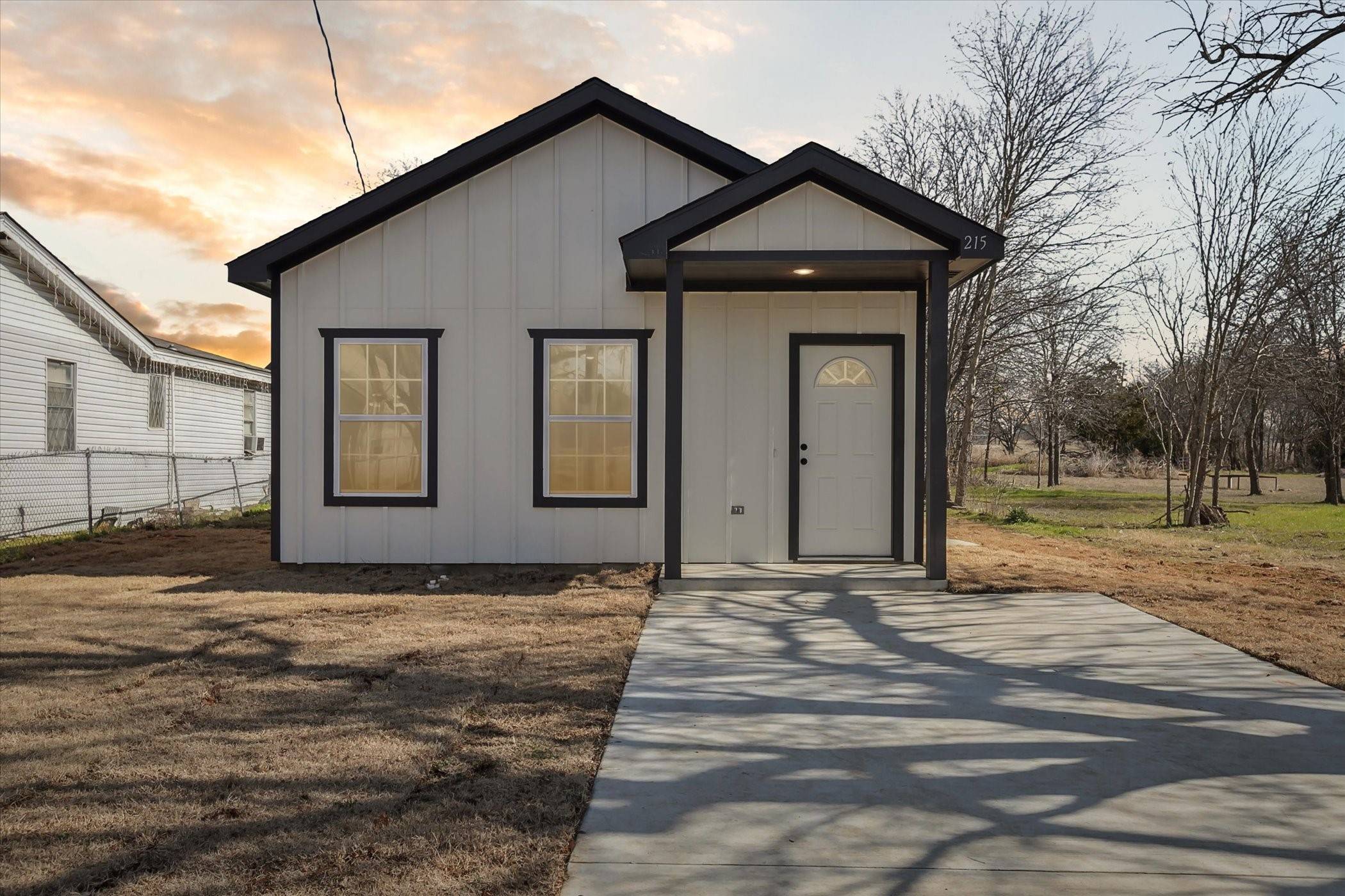 Hillsboro, TX 76645,215 Sycamore ST
