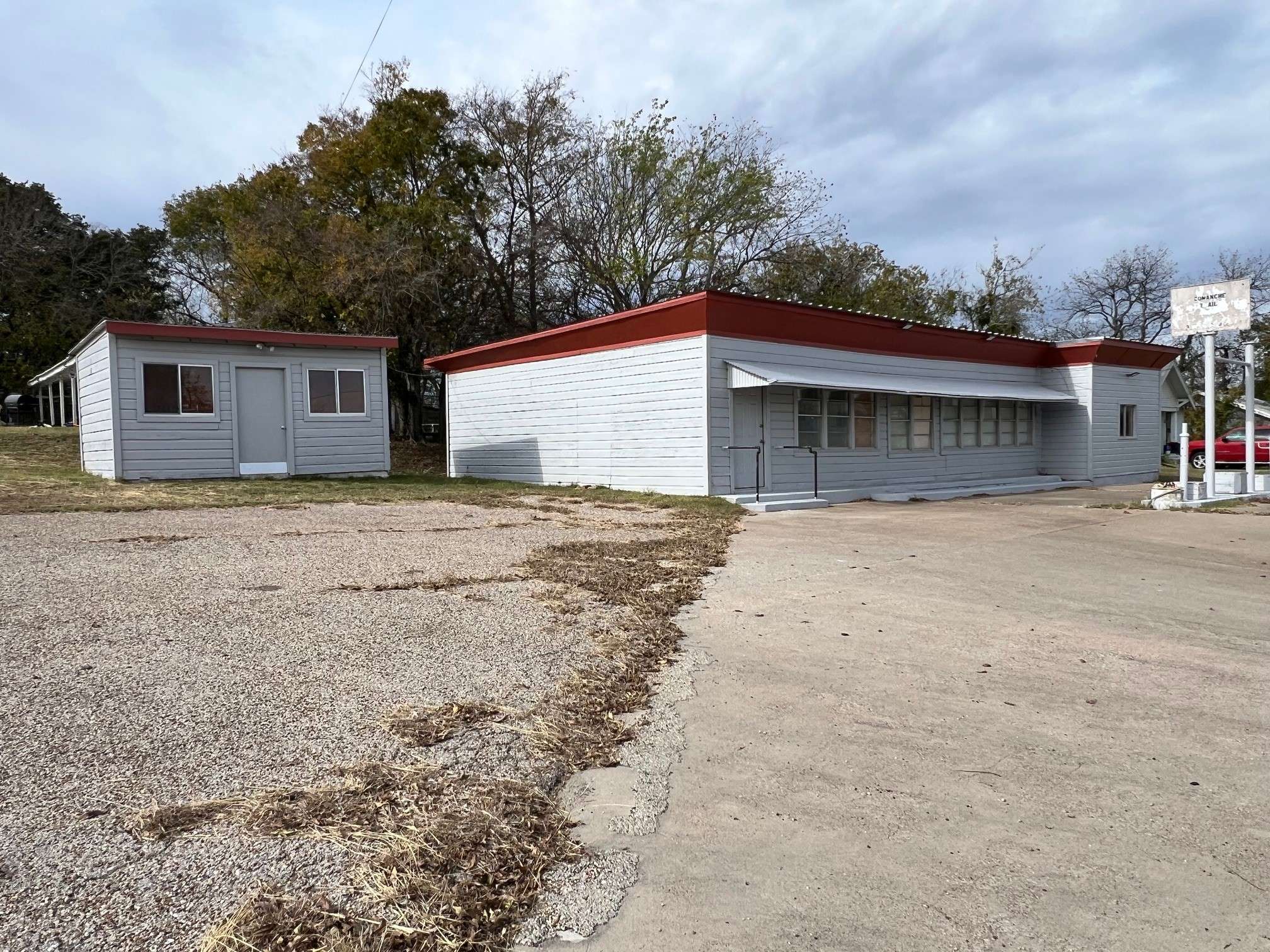 703 N Austin ST, Comanche, TX 76442