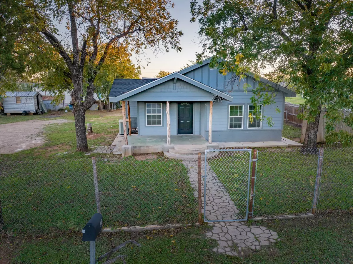 Breckenridge, TX 76424,811, 809 W Jeanette ST