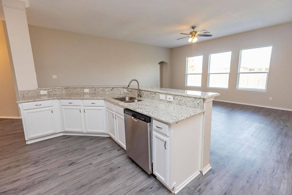Forney, TX 75126,100 Hackberry TRL