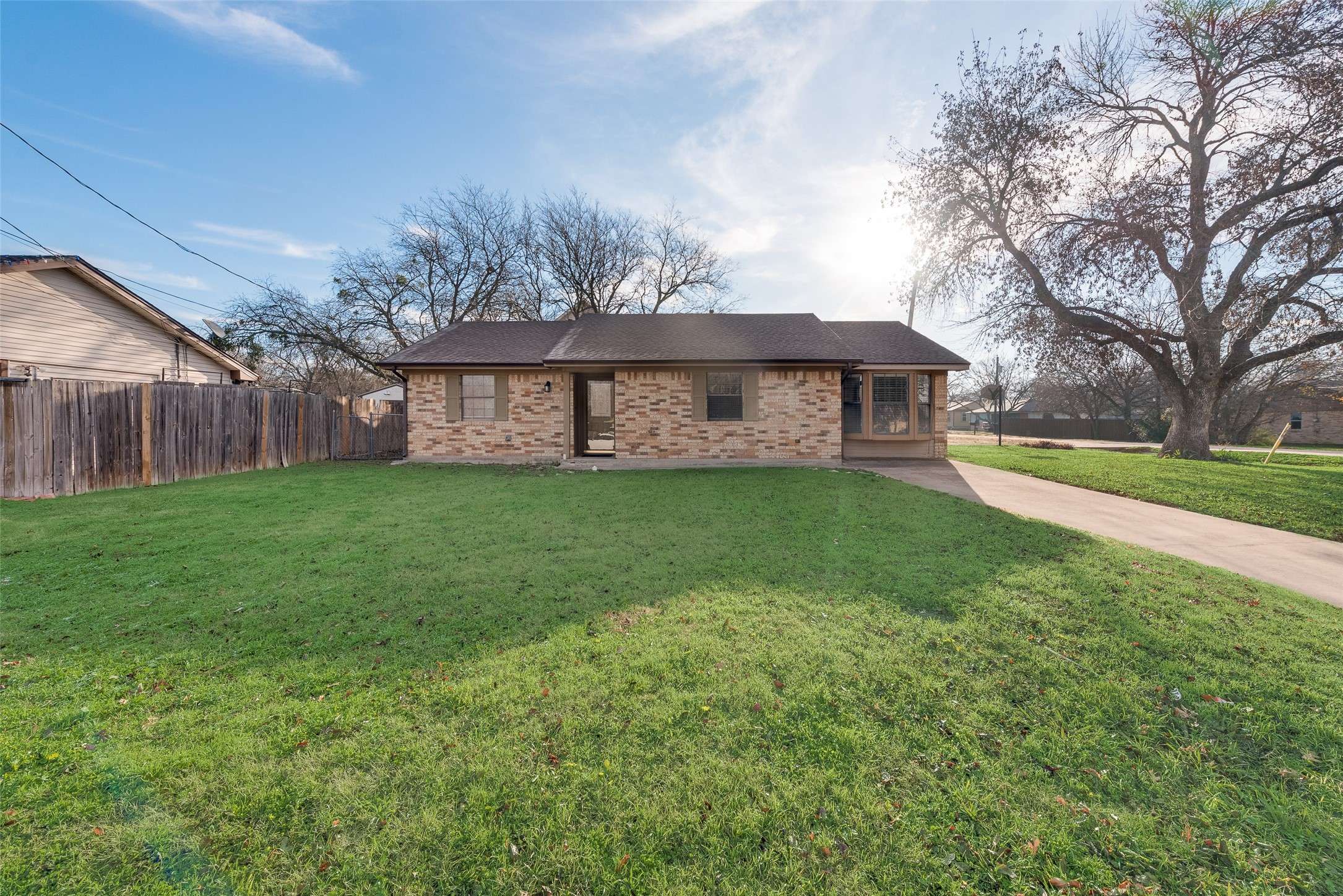 Krum, TX 76249,126 1/2 W 5th ST