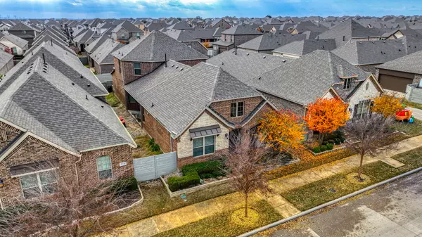 Argyle, TX 76226,717 10th ST