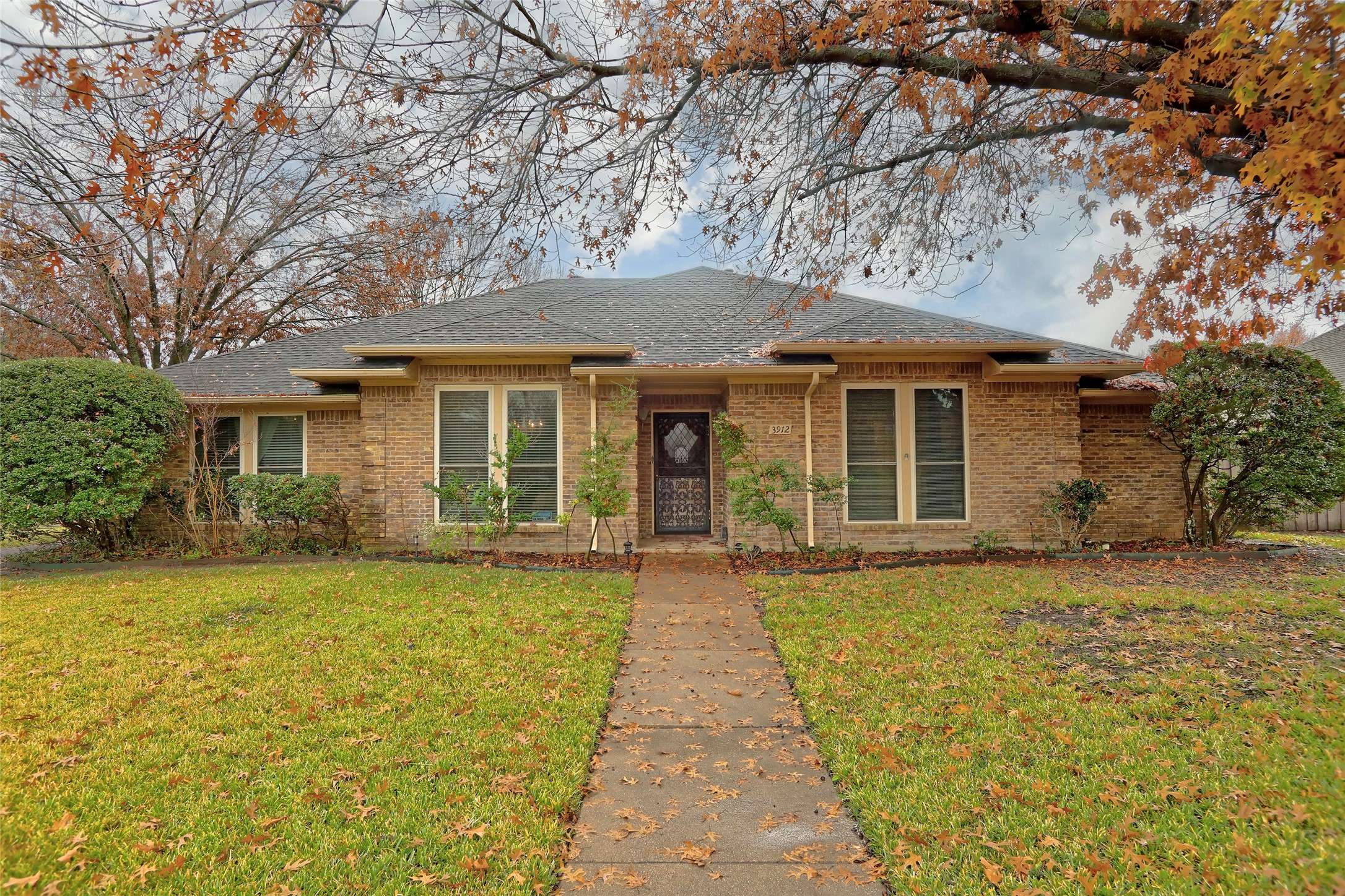 3912 Merriman DR, Plano, TX 75074