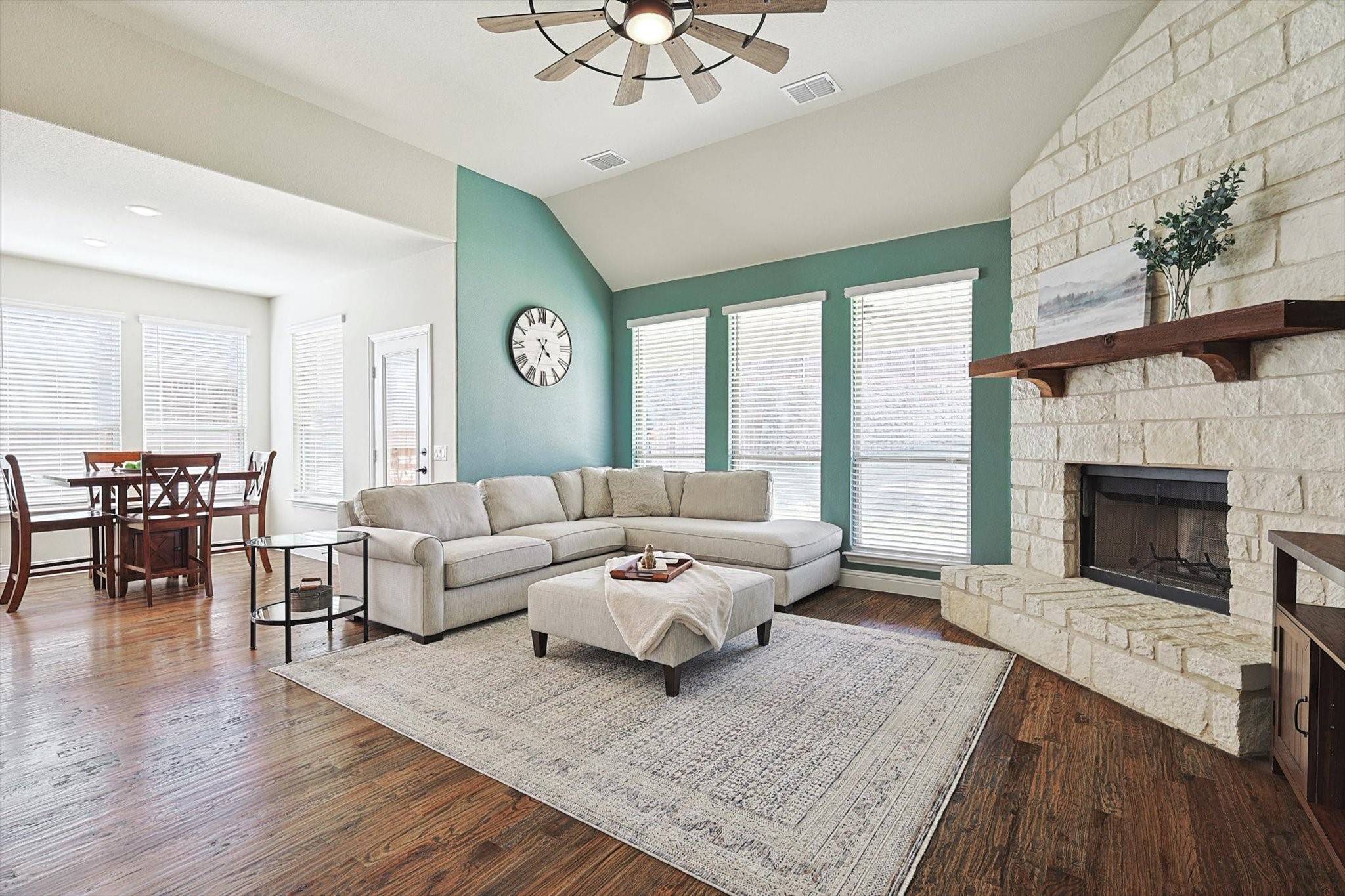 Justin, TX 76247,411 Oakcrest DR