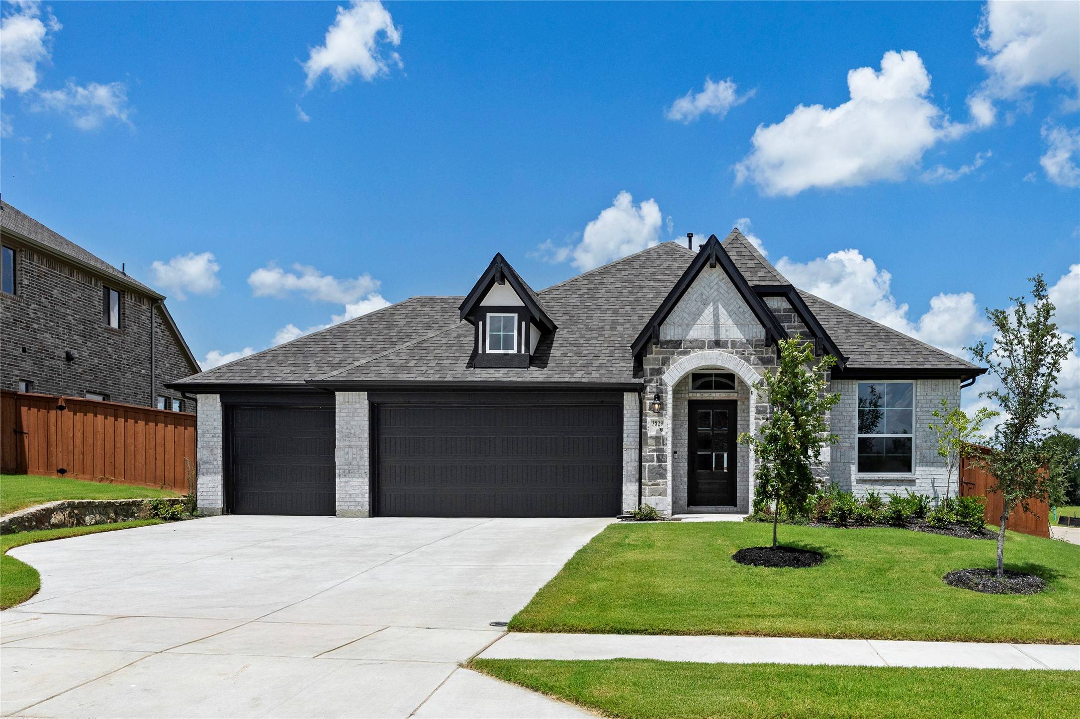 3829 Walnut Creek DR, Crandall, TX 75114