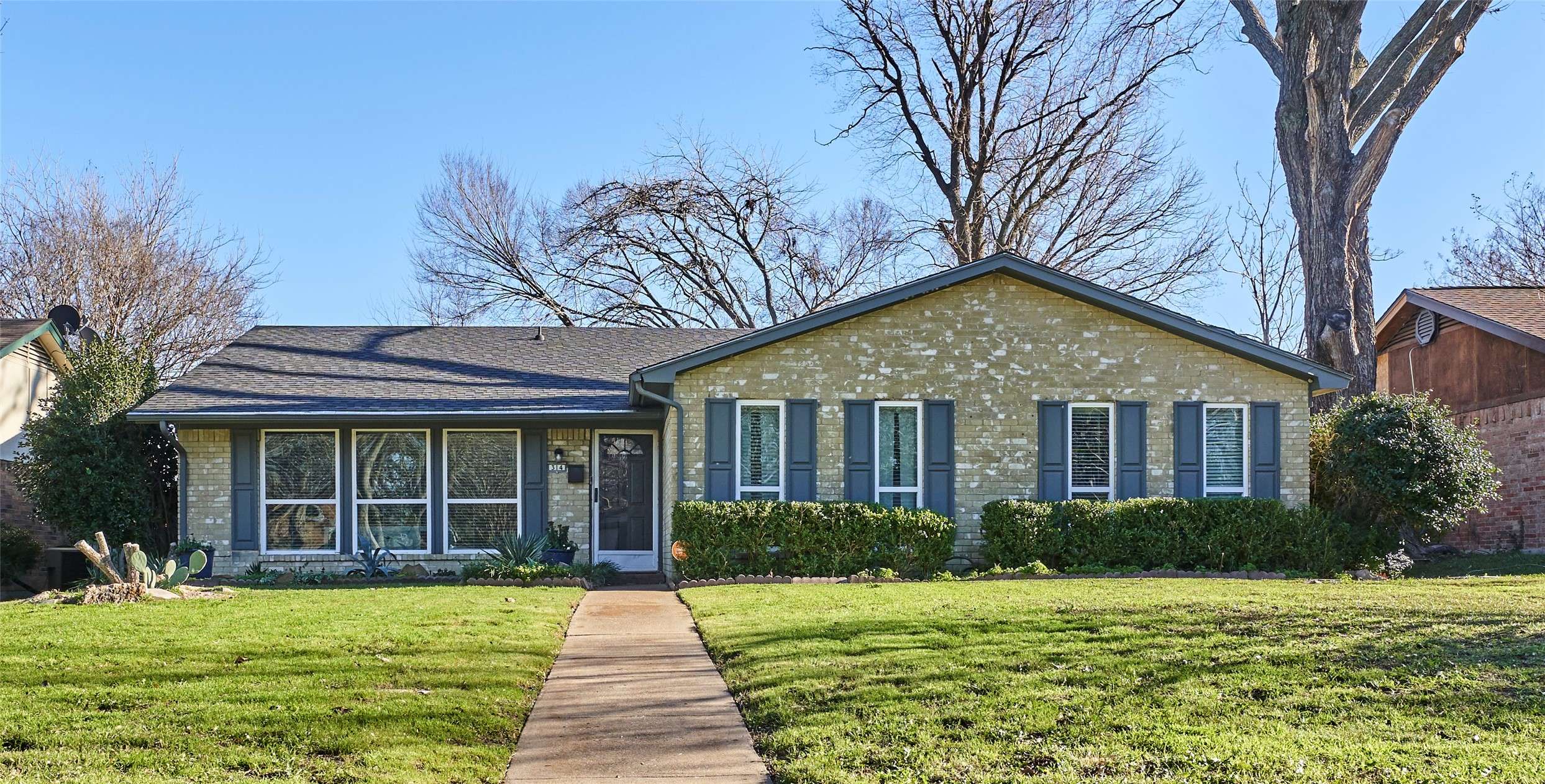 314 Rollingridge LN,  Garland,  TX 75043