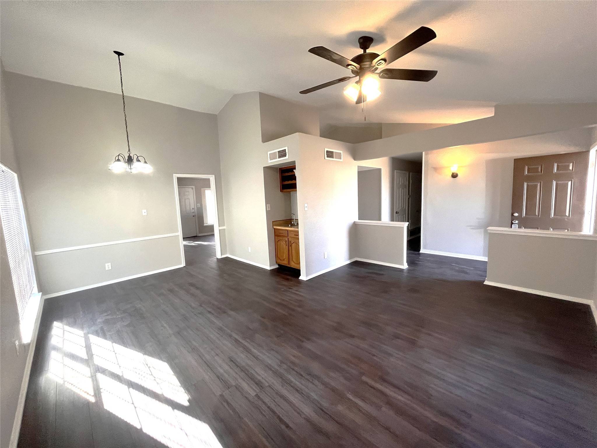 432 E Belt Line RD, Cedar Hill, TX 75104
