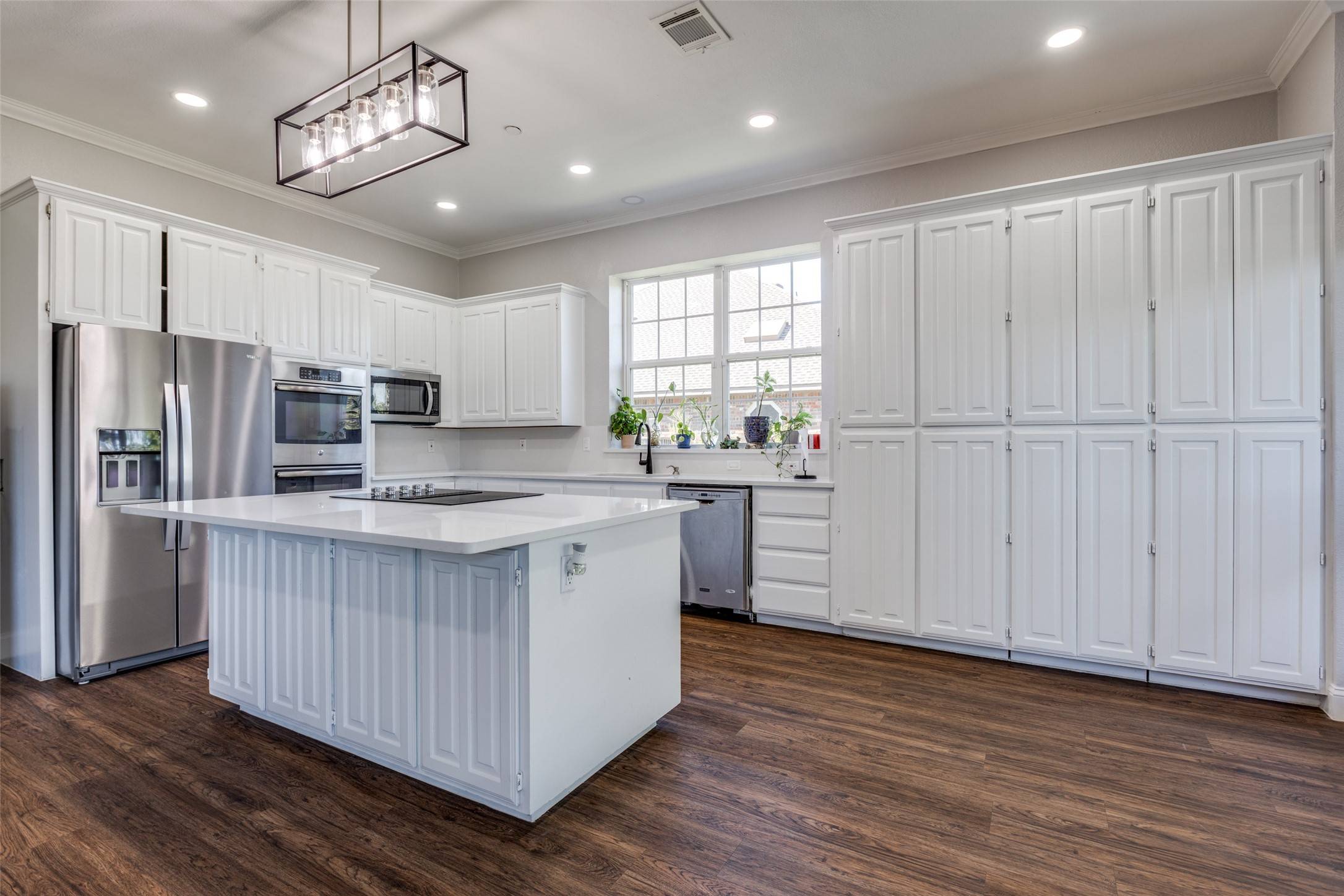 3001 Oak Springs DR, Garland, TX 75044