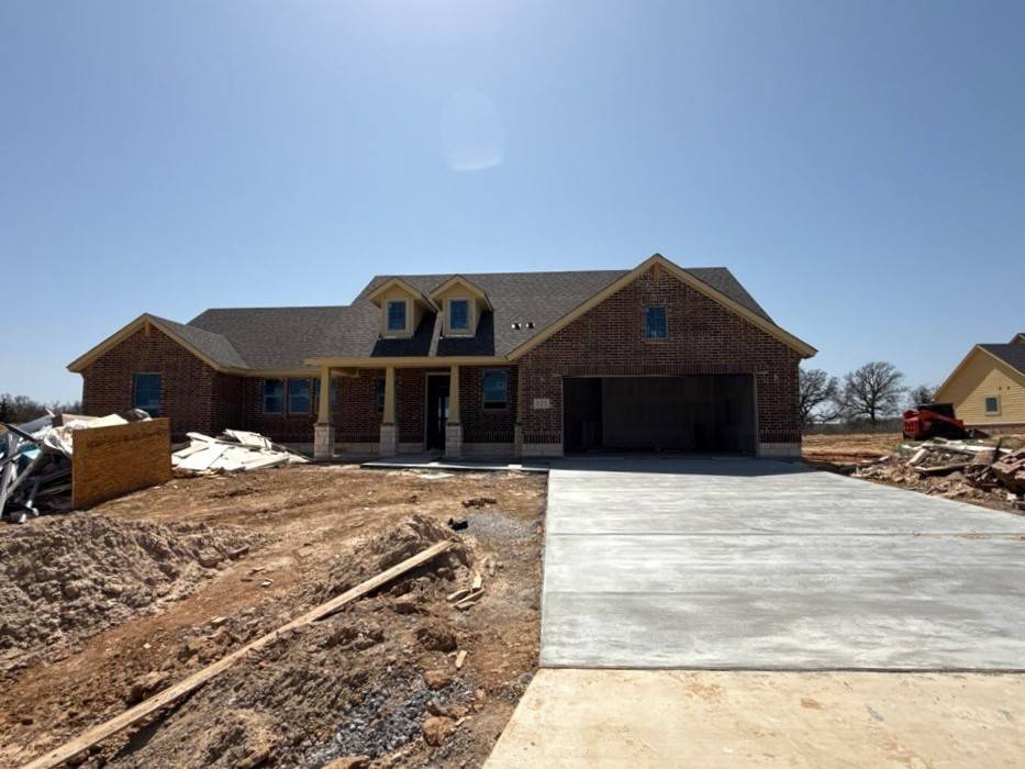 121 Saddleback DR, Boyd, TX 76023