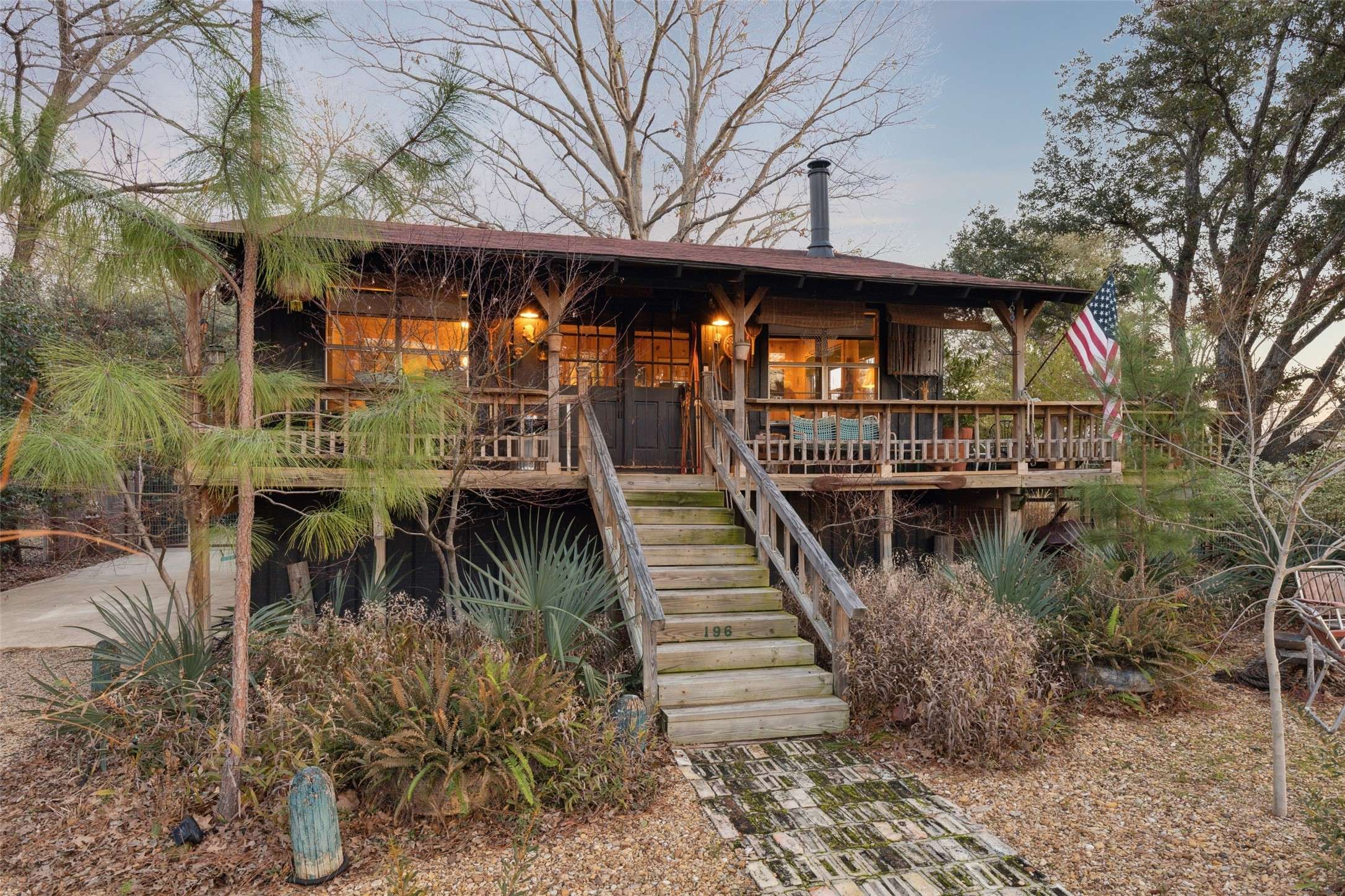 196 Autumn Wood TRL, Gun Barrel City, TX 75156