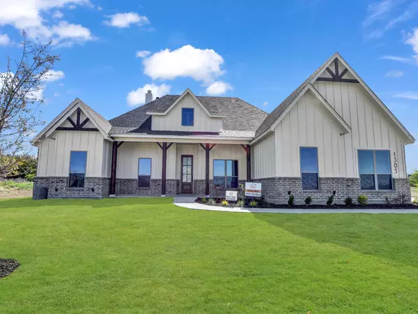 1305 Eagle DR,  Weatherford,  TX 76085