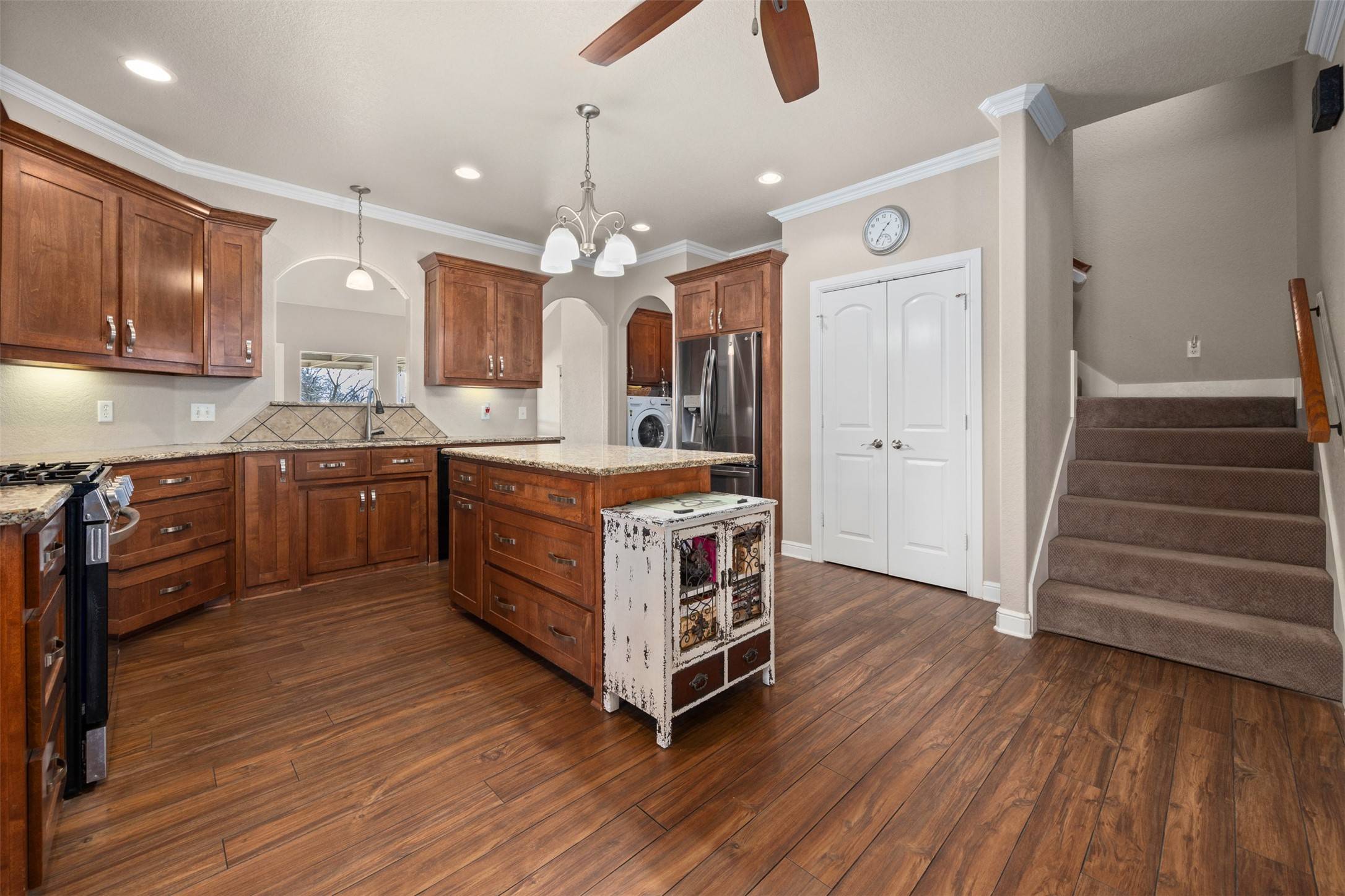 Perrin, TX 76486,2521B Brannon LN