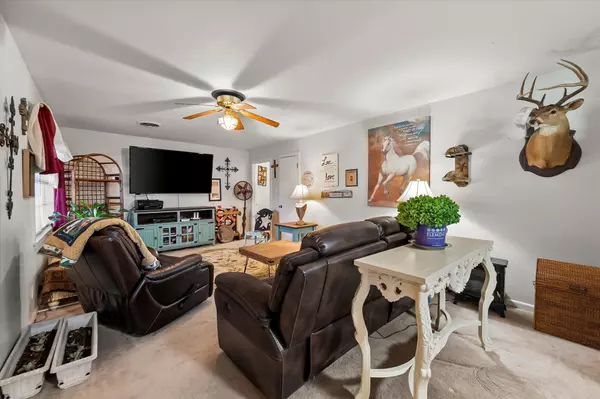 Fairfield, TX 75840,426 N Mount ST