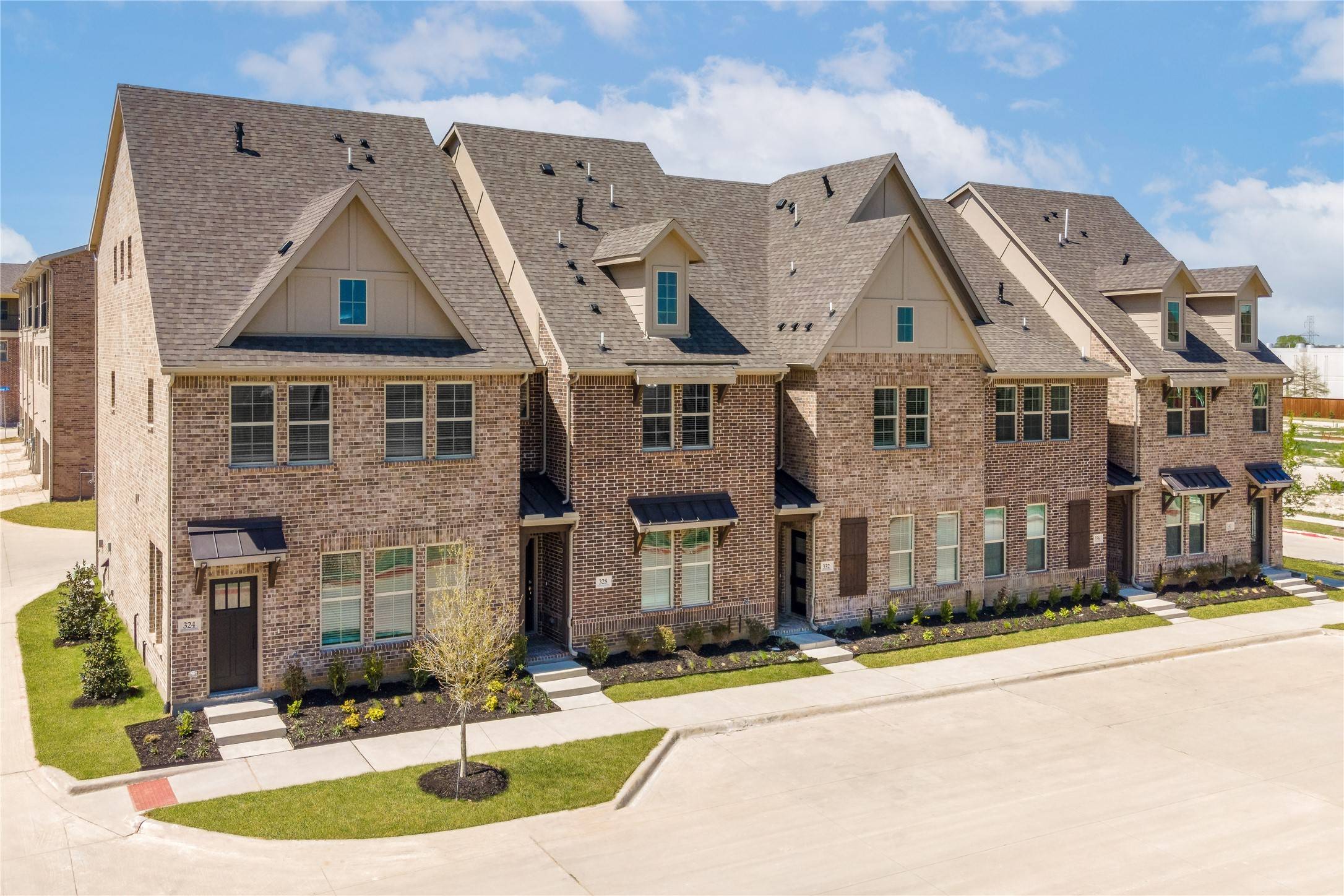 381 Blackthorne DR, Plano, TX 75074