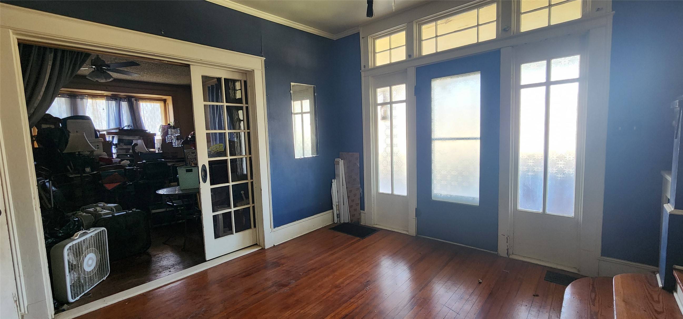 Wortham, TX 76693,309 W San Saba ST