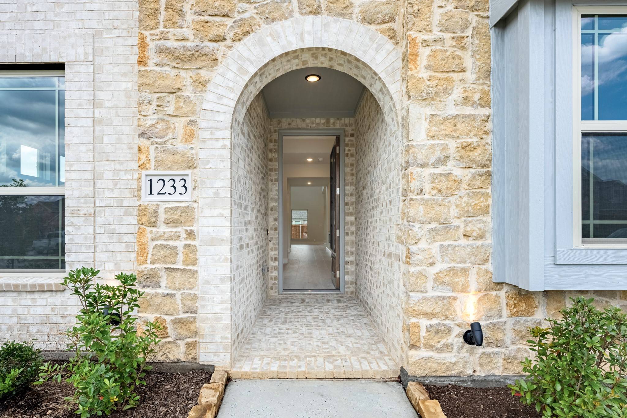 Desoto, TX 75115,1233 Sylvia ST