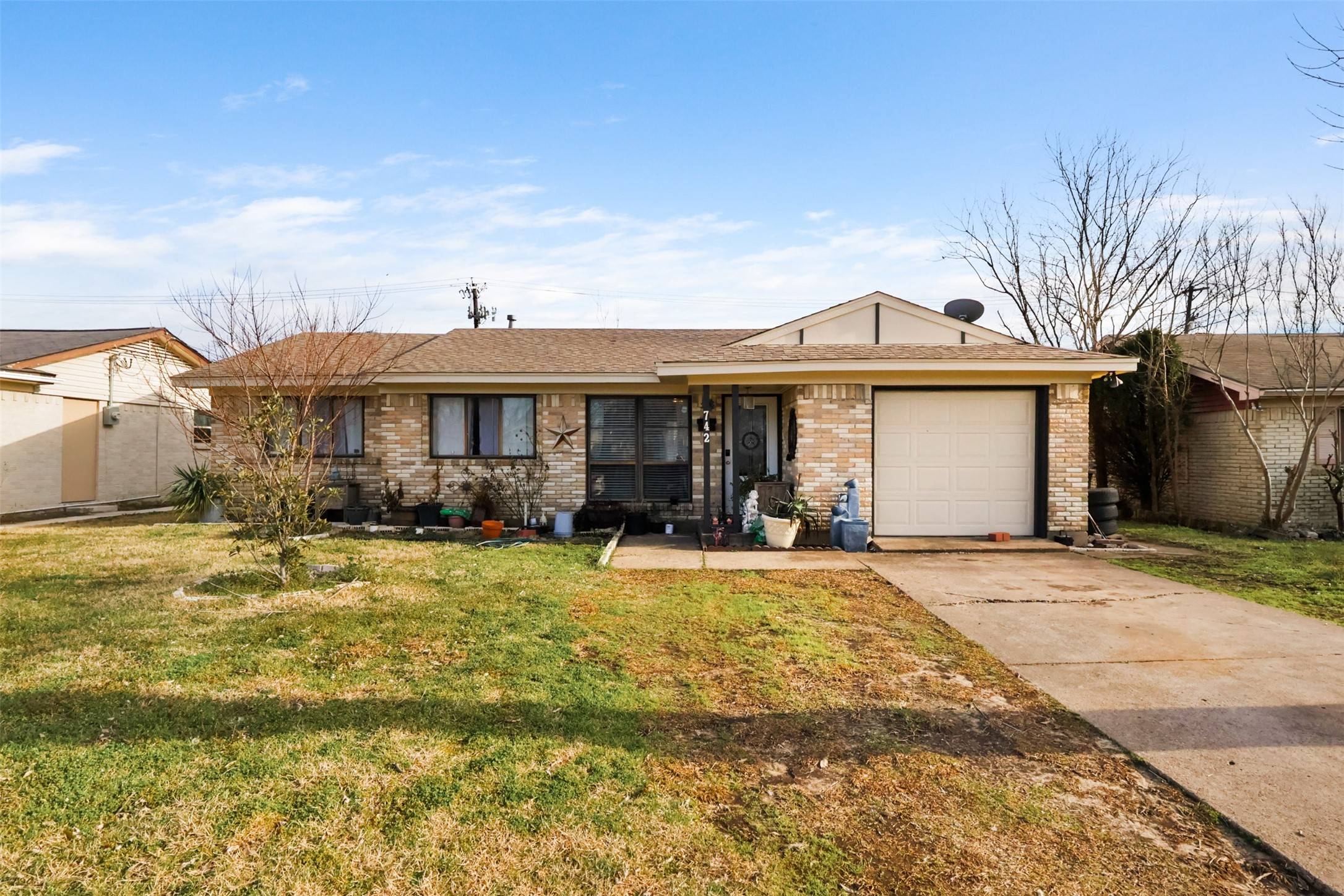 742 W Grubb DR, Mesquite, TX 75149