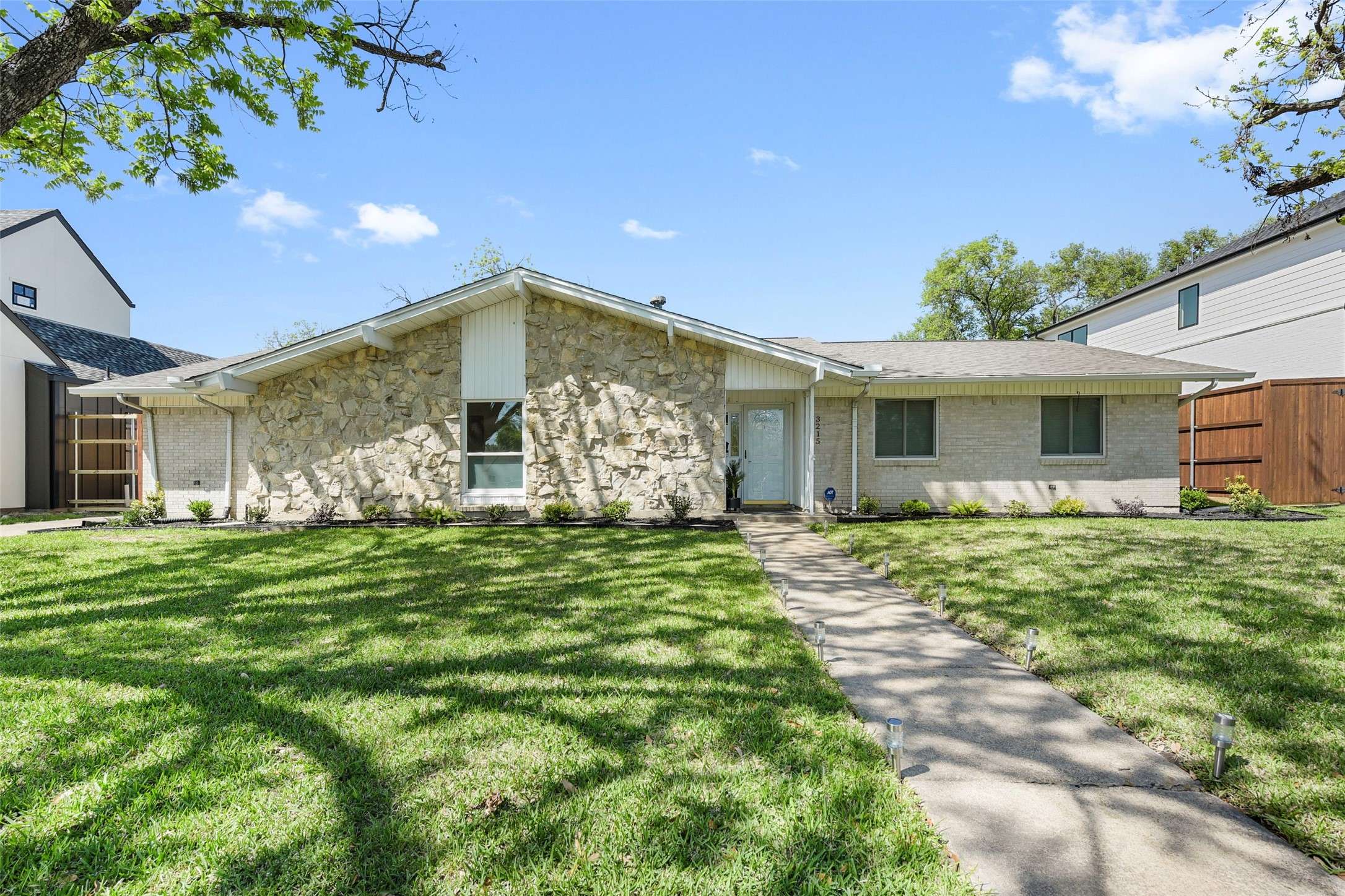 3215 Whitehall DR, Dallas, TX 75229