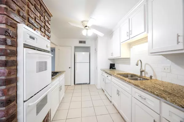 509 W Lookout DR #205, Richardson, TX 75080