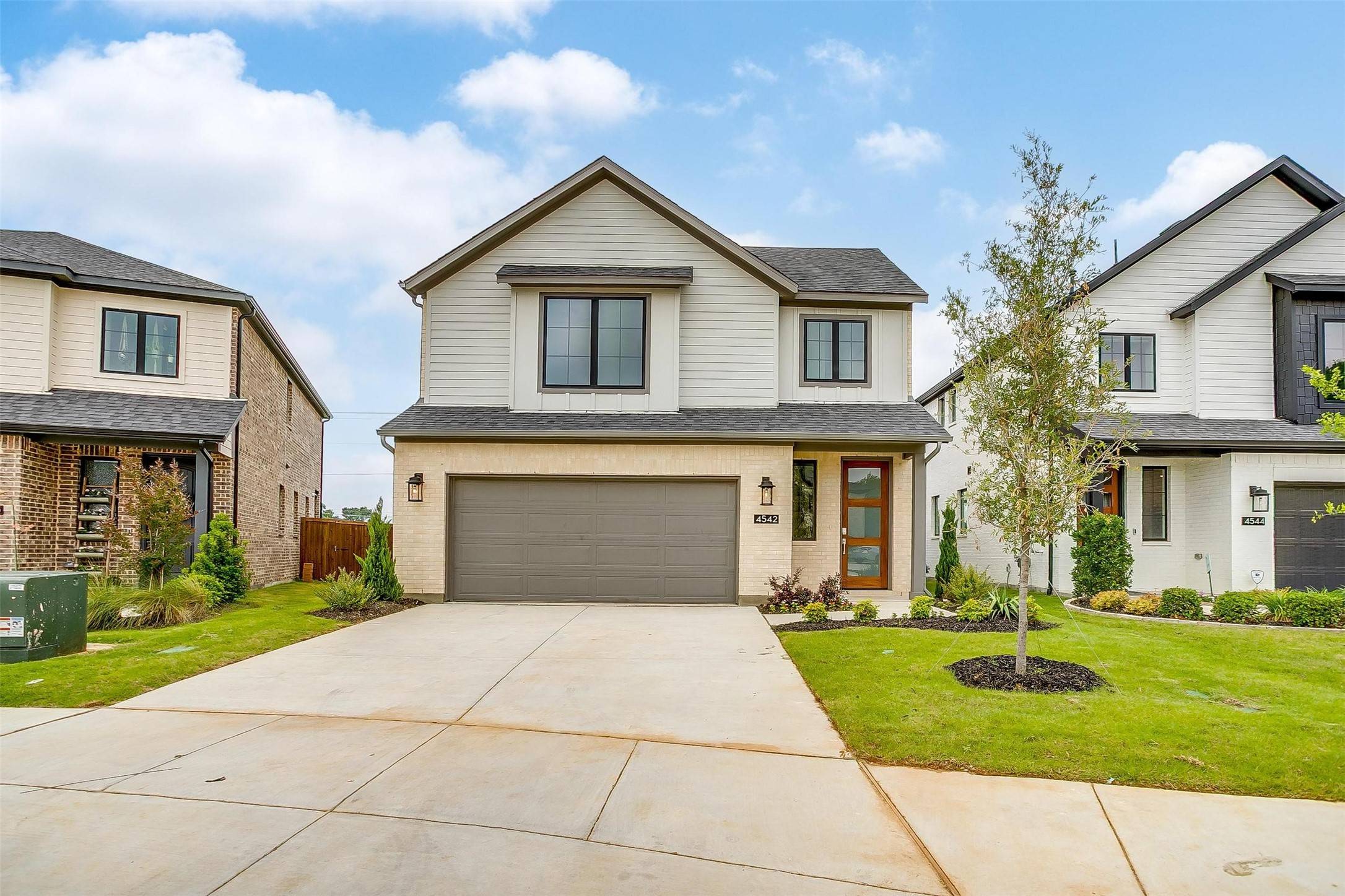 4542 Hogan's Alley DR, Arlington, TX 76001