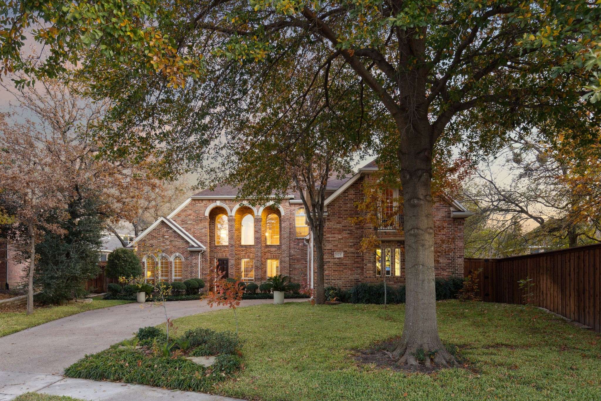 823 Edgewood DR, Keller, TX 76248