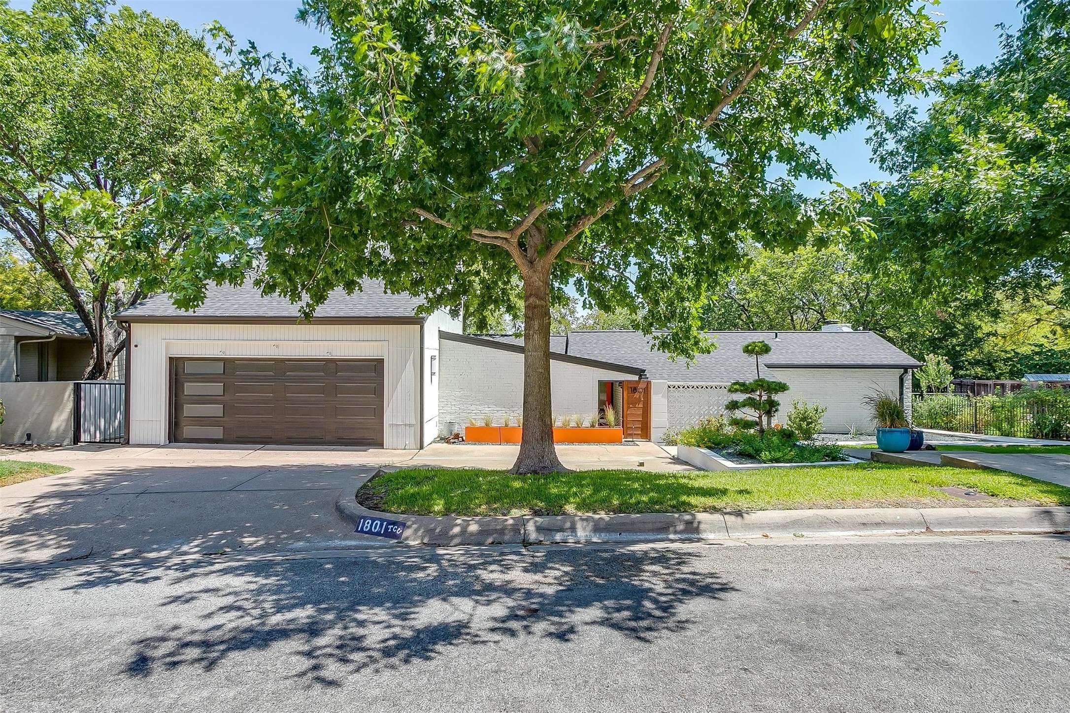 1801 Merrick ST, Fort Worth, TX 76107
