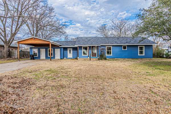 919 Canton AVE, Wills Point, TX 75169