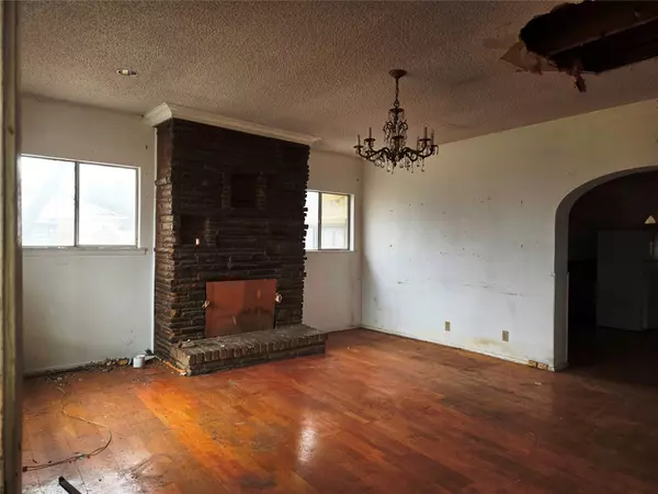 Dallas, TX 75211,4534 Moler ST