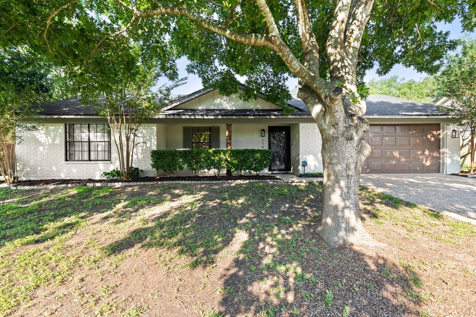 Hewitt, TX 76643,116 Marylee DR