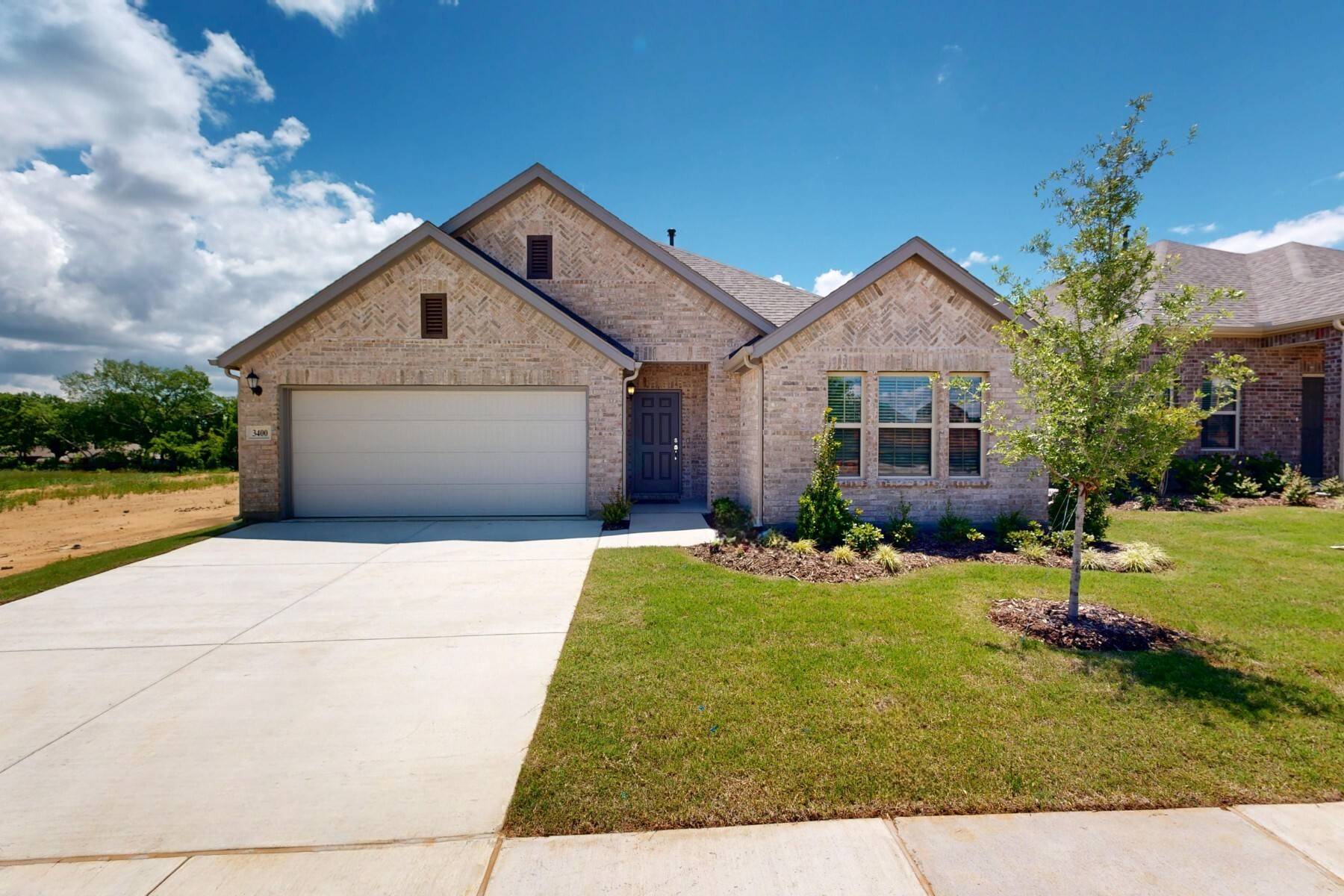 3400 Goshawk DR, Denton, TX 76208