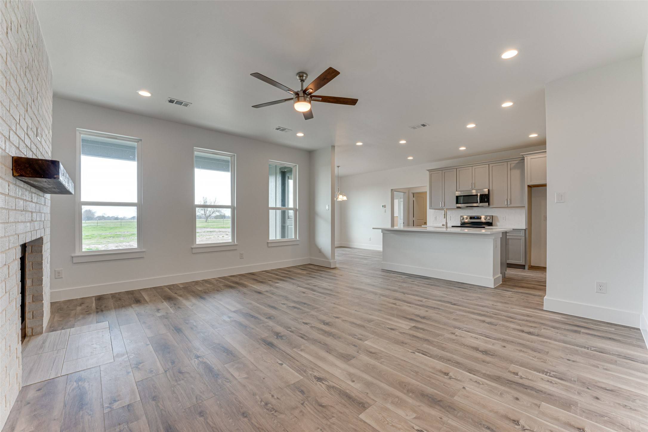 Celeste, TX 75423,3232 Willow RD