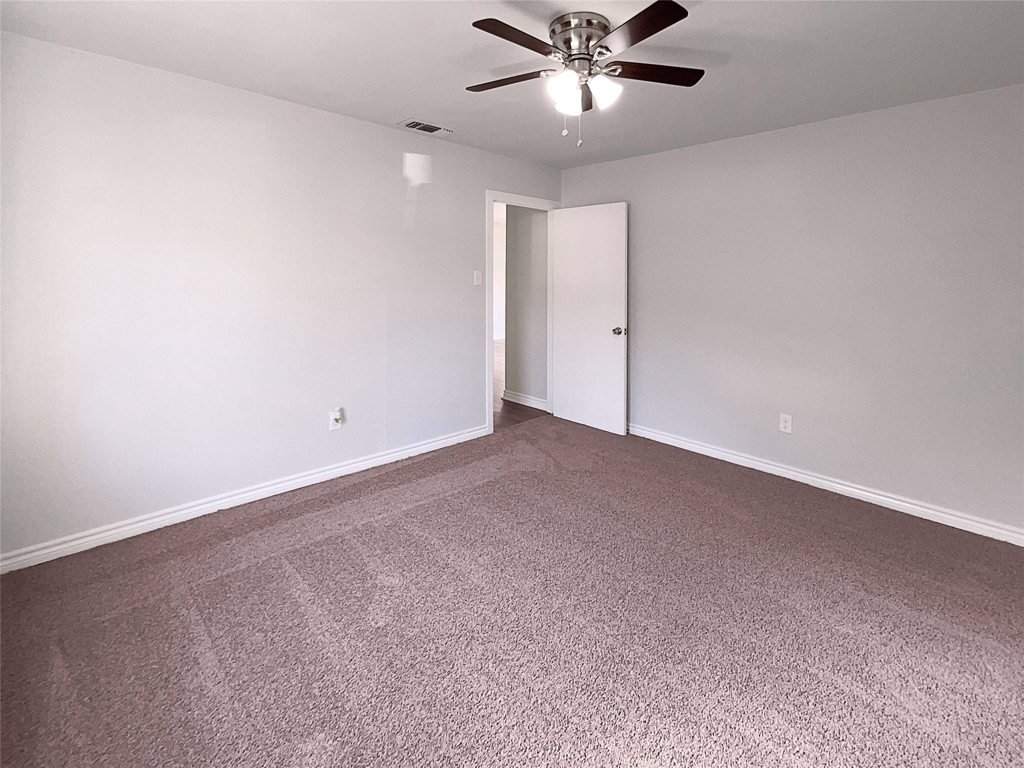 Duncanville, TX 75116,619 Holly LN