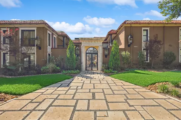 Dallas, TX 75206,5916 Sandhurst LN #226