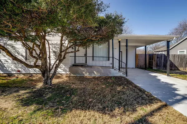 Fort Worth, TX 76116,3528 Ramona DR