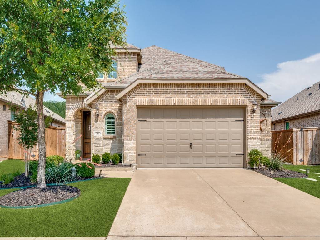 1033 Shire DR, Aubrey, TX 76227