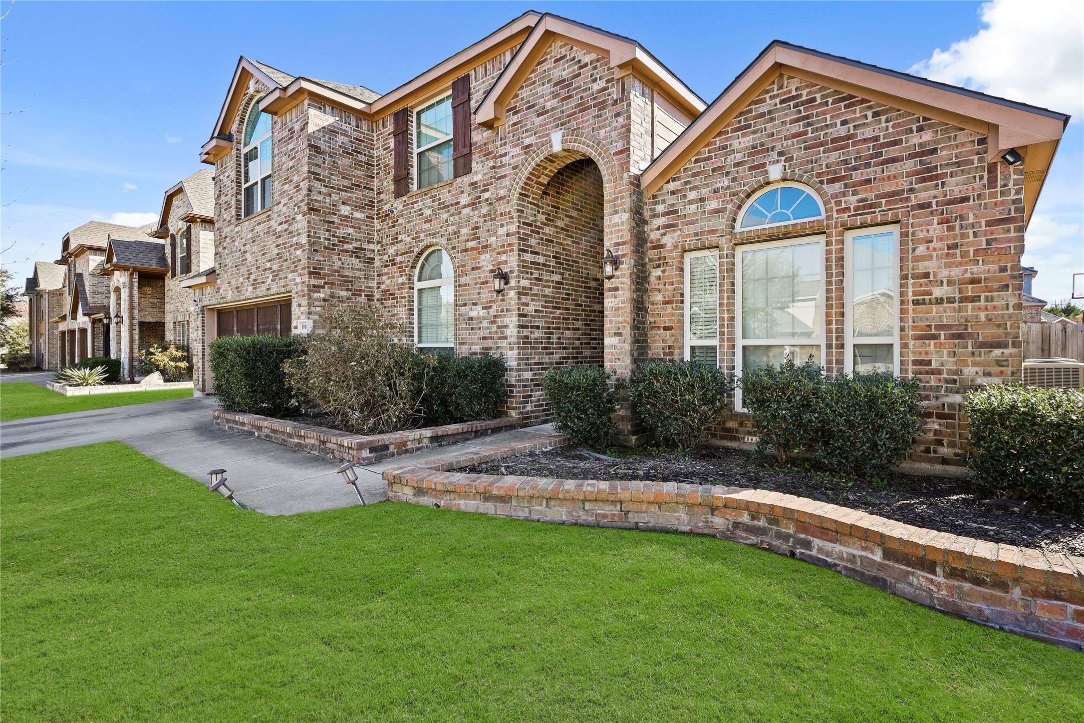 1010 Grover CT, Cedar Hill, TX 75104