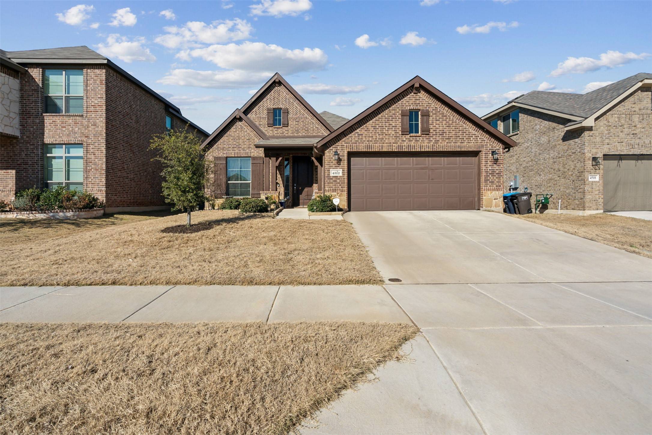 4512 Pentridge DR, Fort Worth, TX 76036