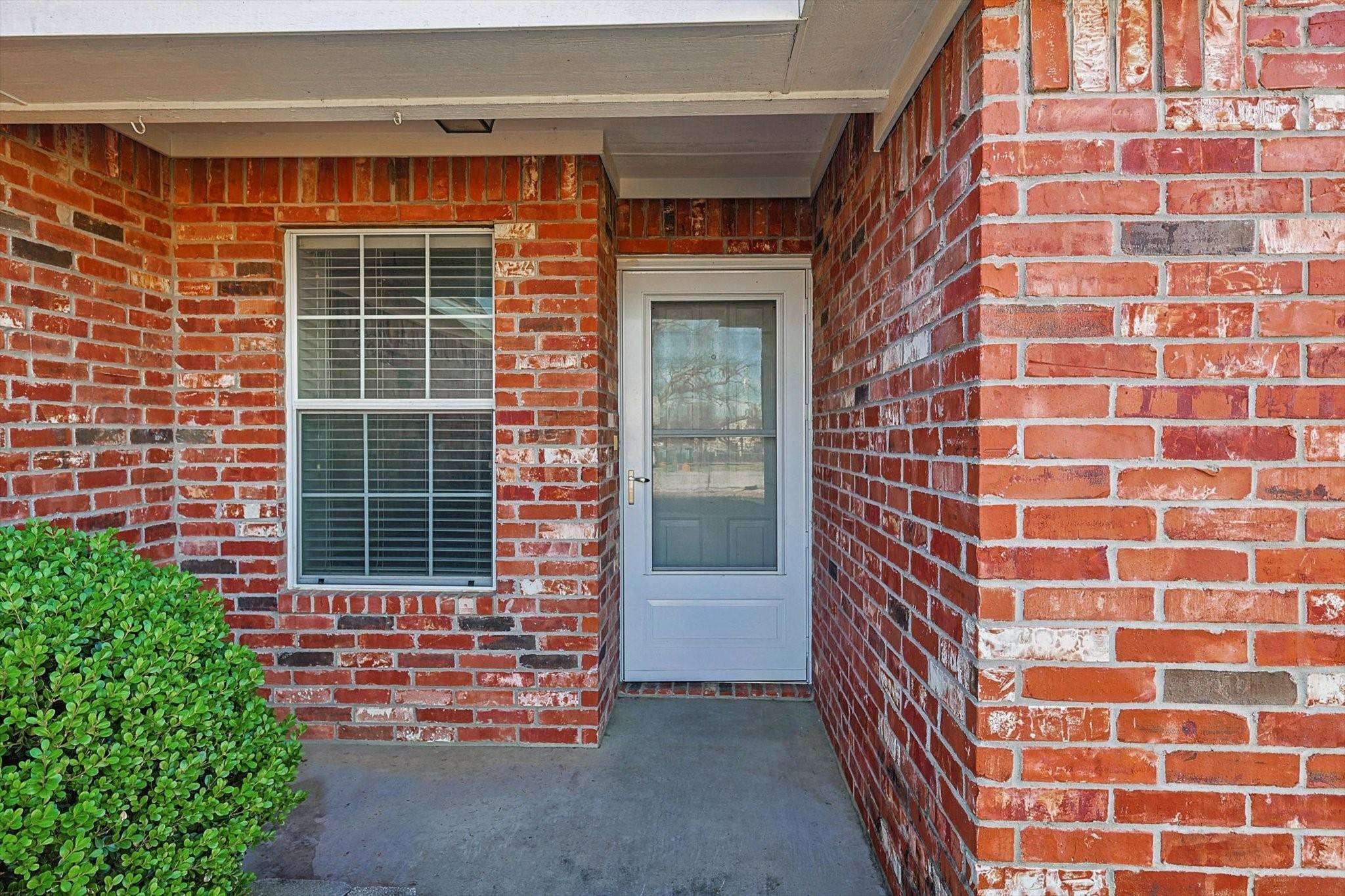 Sanger, TX 76266,107 S 6th ST