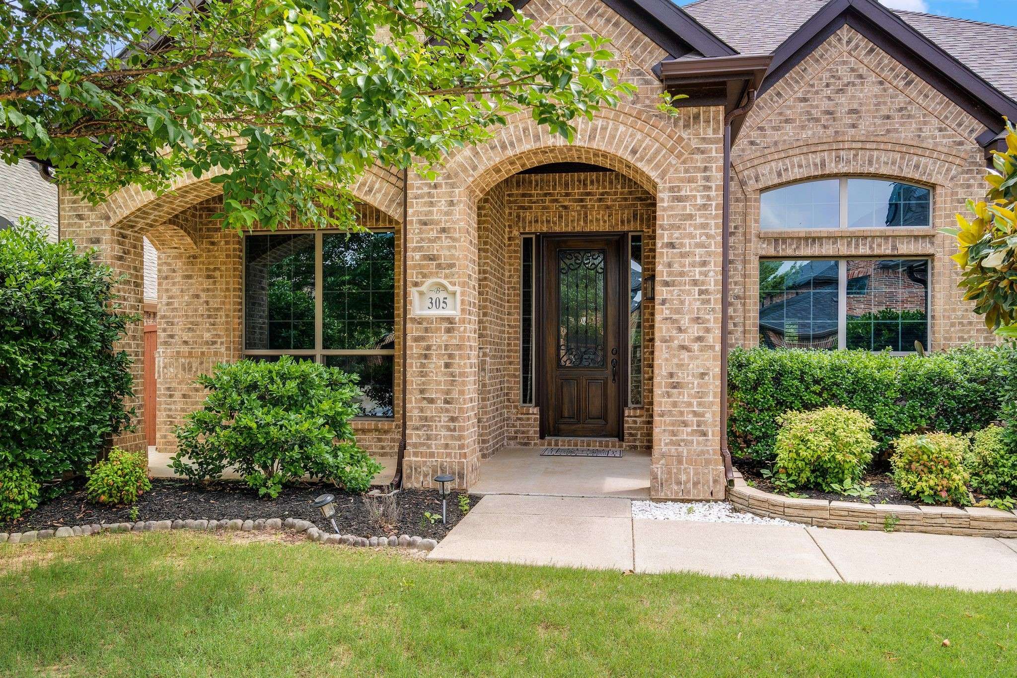 Roanoke, TX 76262,305 Dorset CT