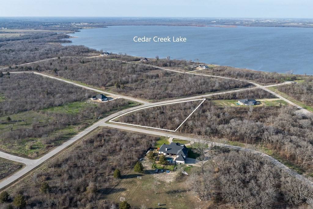Kemp, TX 75143,8101 Southern Shore CT