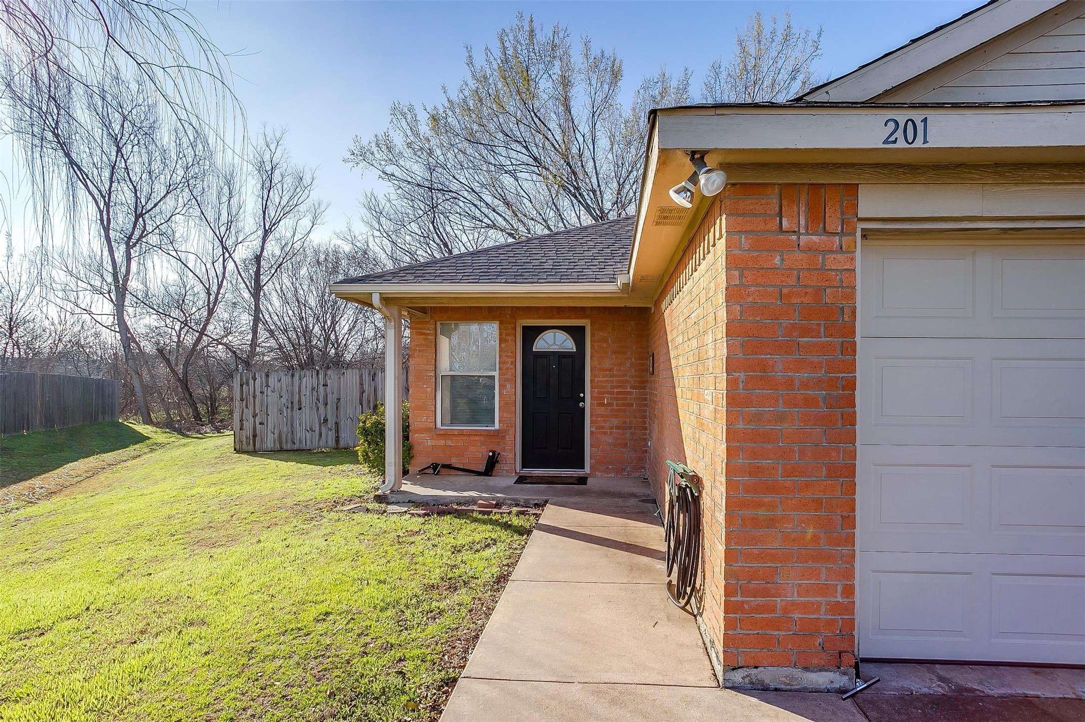 Crowley, TX 76036,201 Robin ST